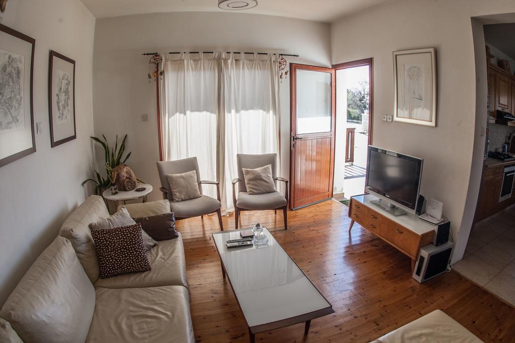 Lania Royal Oak House Villa Bagian luar foto