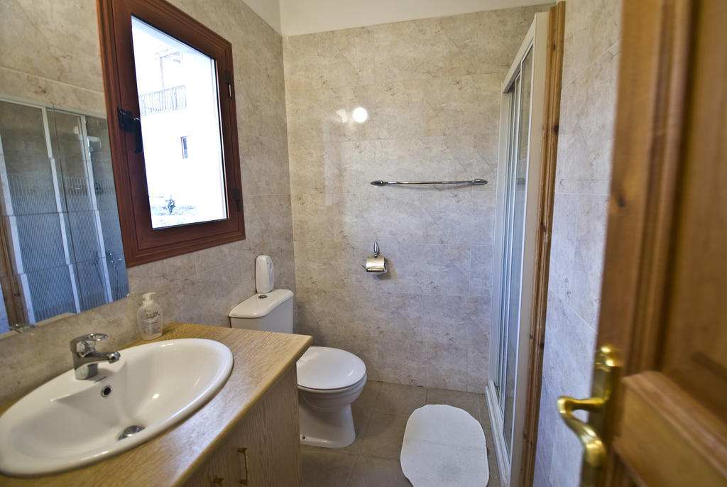 Lania Royal Oak House Villa Ruang foto